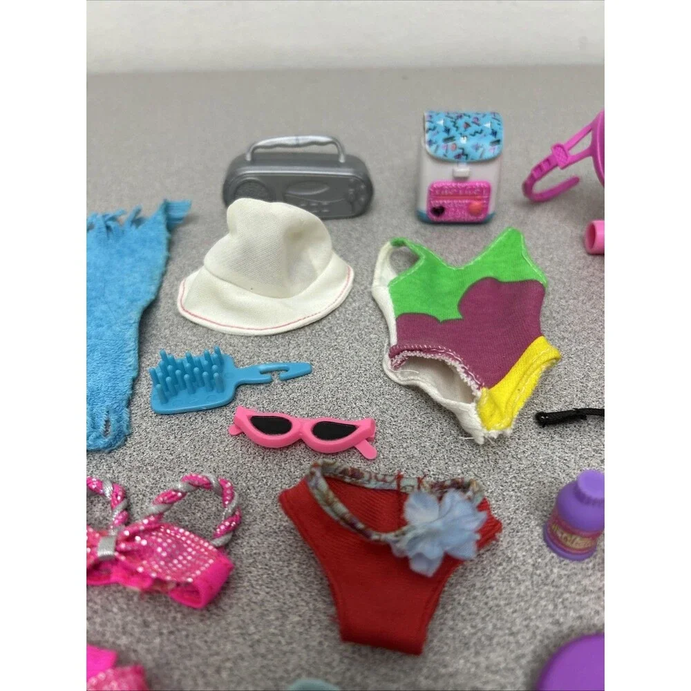 Vintage Barbie Beach Fun Accessories, Towel, Swimsuits, Sunglasses, And More‎